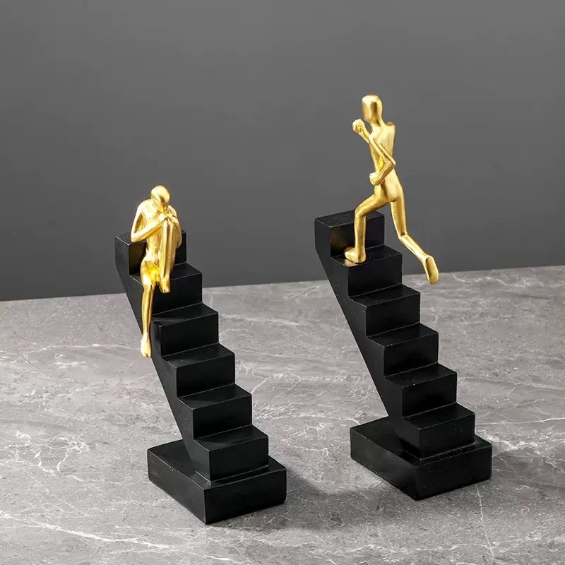 轻奢人物摆件酒柜电视r柜办公室装饰品抽象艺术乔迁新居礼物