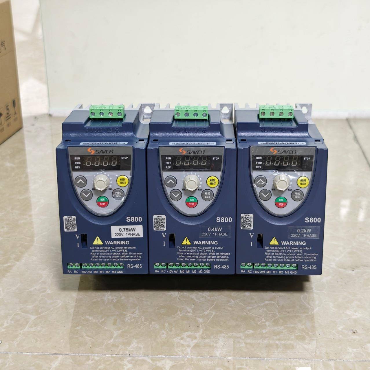 ,S800-2S0.4G/0.75G/1.5G三基SAVCH变频器S800