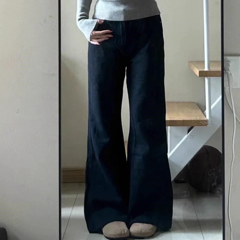 大码黑色不贴腿微喇叭牛仔裤女装高腰宽松阔腿显瘦百搭直筒长裤子