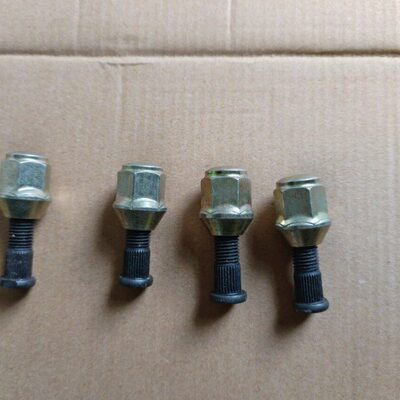 丽驰V5V6V8E9富路A1A7C3B嘉瑞新途瑞C9金骏马哈头螺丝法兰螺丝