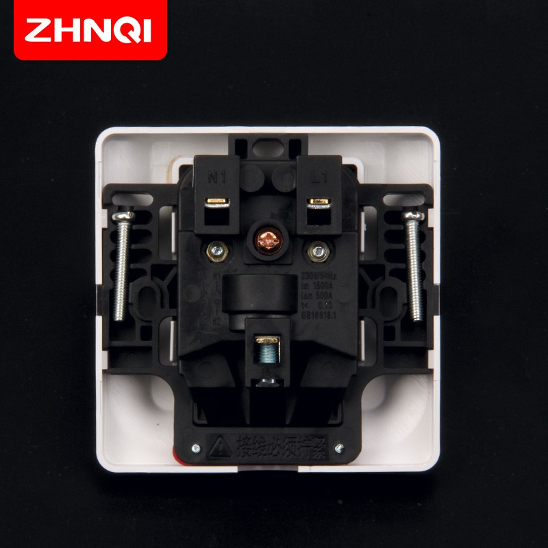 3P柜式空调热水器插座带漏电保护器大功率32A家用断路器空气开关