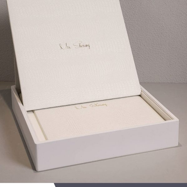 白色相册定制结婚照婚纱照制作高端影楼婚礼跟拍皮质纪念册照片书