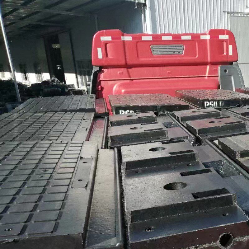 铁路橡胶道口铺面板矿用水泥道口板多F用途轻轨道 铁路公路道口板