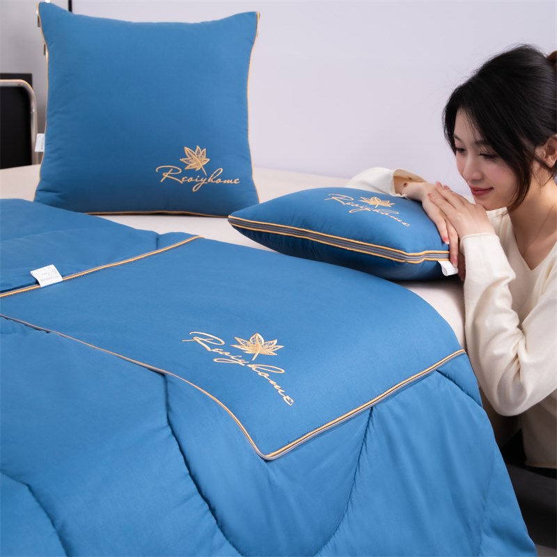 全棉抱枕被子两用二合一冬天加厚车用午睡毯子枕头V空调被汽车靠