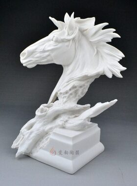 创意马头高档陶瓷摆件送领导办公礼品马到成功抽象白瓷马头
