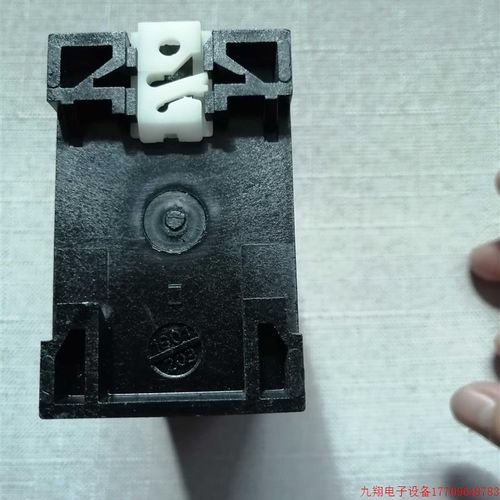 拍前询价:施迈赛SCHMERSAL 安全继电器 安全控制模块A