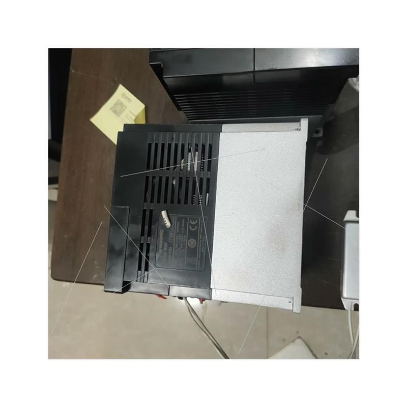 拍前询价:(议价)变频器AVF200-0152     1.5KW