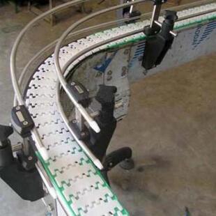 塑料瓶子环形链板输送机酒水果汁饮料瓶灌装线龙骨输送输送带