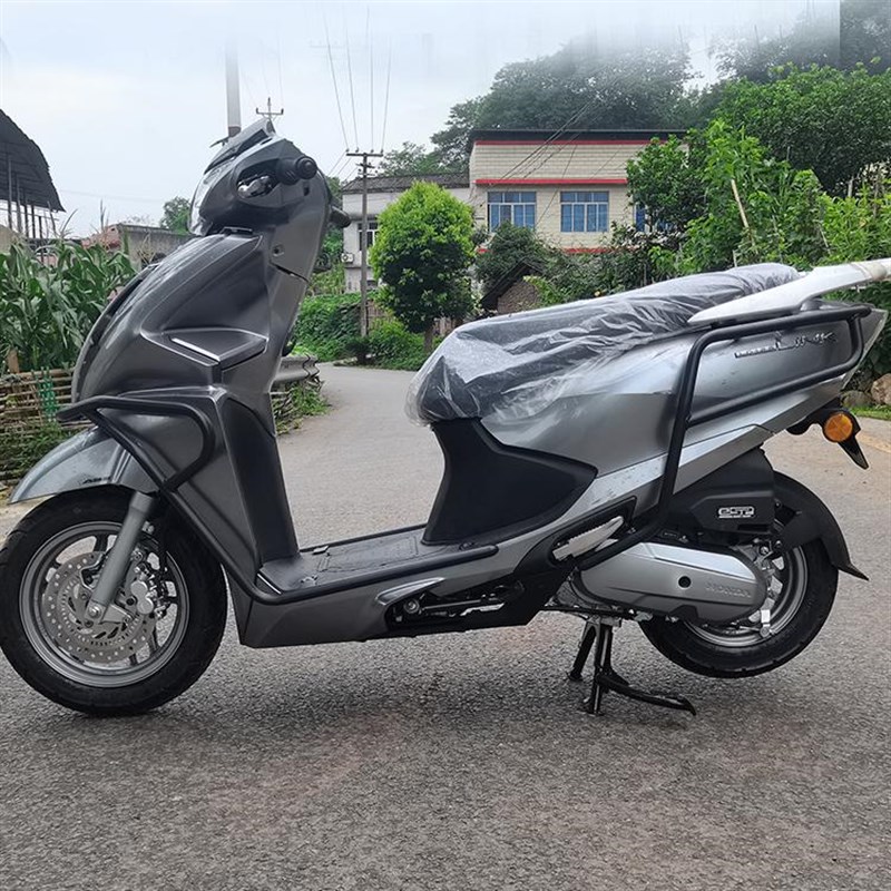 适用五羊本田LD125LINK前后护杠踏板摩托车全包围保险杠改装配件