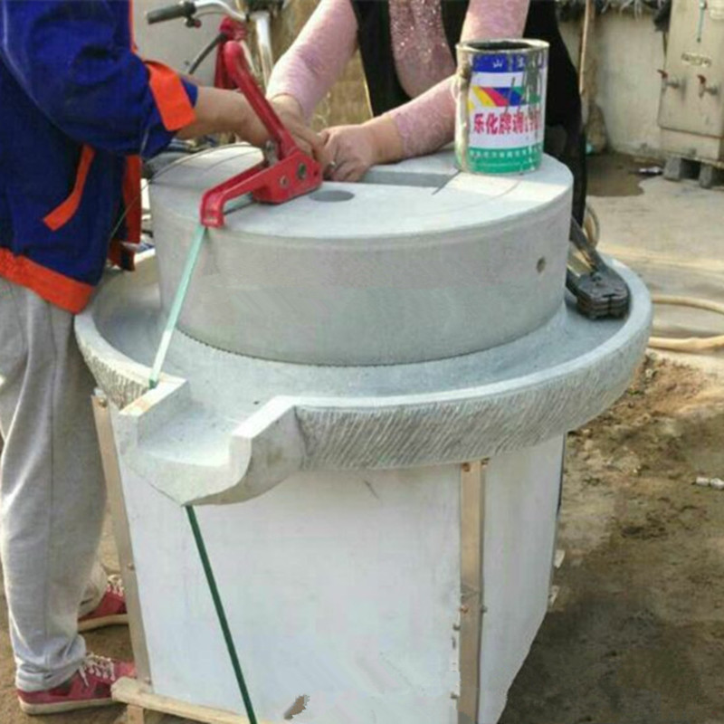 绿色面粉石磨机 豆浆石磨机 电动花岗岩石磨浆机价格