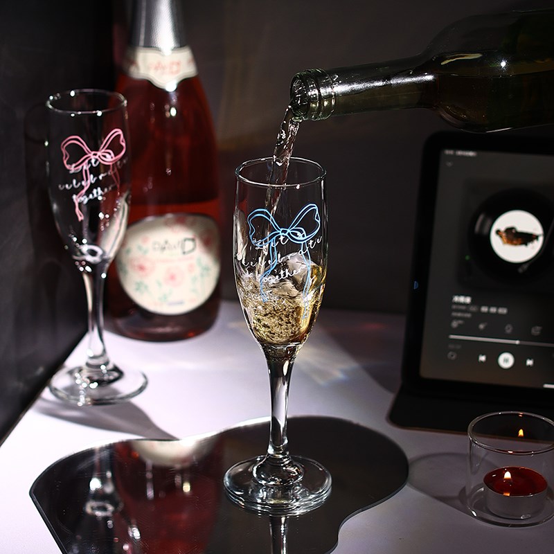 原创蝴蝶结玻璃杯子香槟杯红酒杯甜酒杯家用氛围感高脚杯结婚礼物