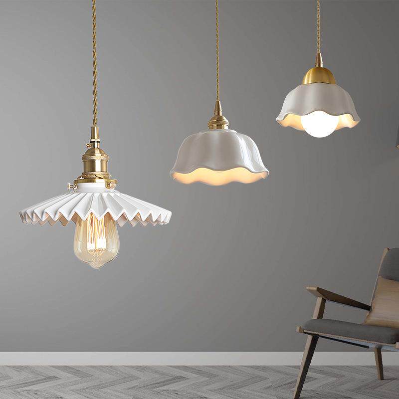 北欧白色百褶群陶瓷吊灯日式餐厅民宿吧台床头卧室客厅复古全铜灯