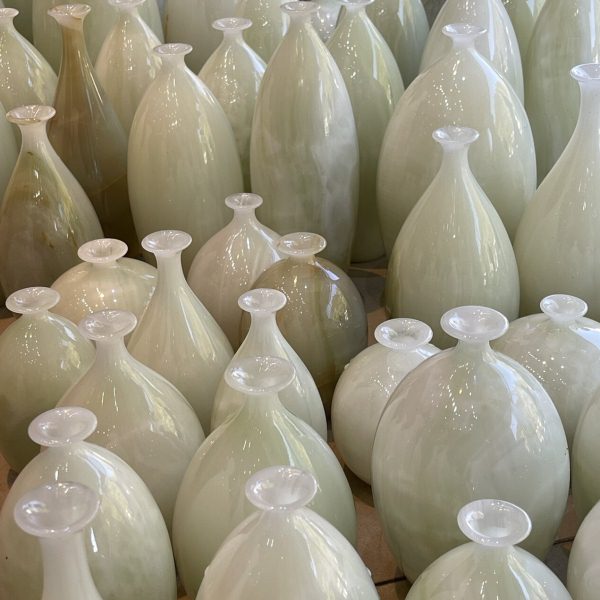 云浮玉石花瓶福利活动艺术花瓶家居摆设花瓶办公室家具装饰