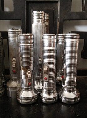 80年代怀旧老物件收藏老铁皮手电筒 影视道具摆件等民俗老旧物件