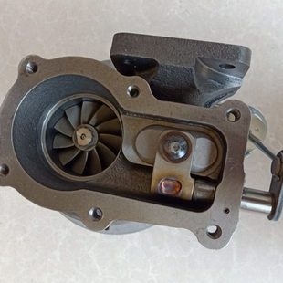 543Z 装 载机铲车叉车上柴6114发动机涡轮增压器总成RHE6件号Q27