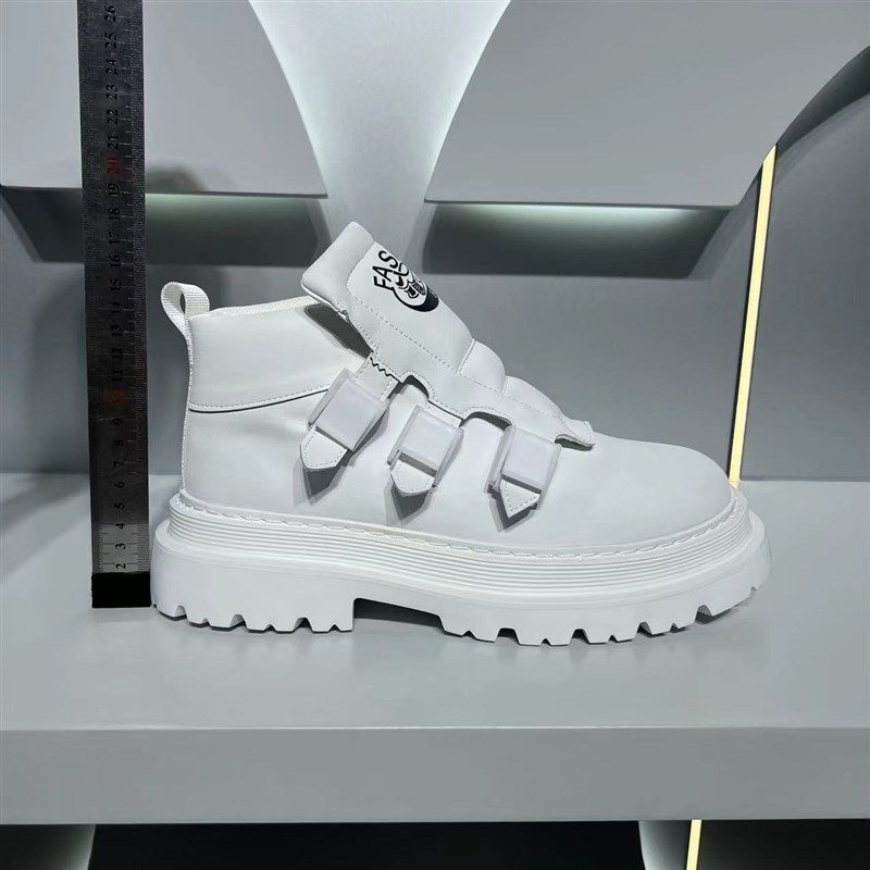 潮牌男士高帮板鞋纯色卡扣小白靴秋冬加绒保暖厚底松糕青年工装鞋