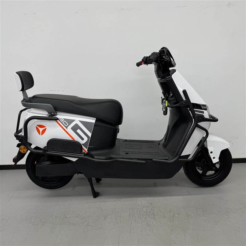 适用雅迪G30-H大护杠G30s-H保险杠大货架外卖架后尾架改装防撞杠