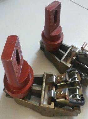 ZQ350-350KW国产150T湘潭电机车碳刷架邵峰20*64铸铜刷握