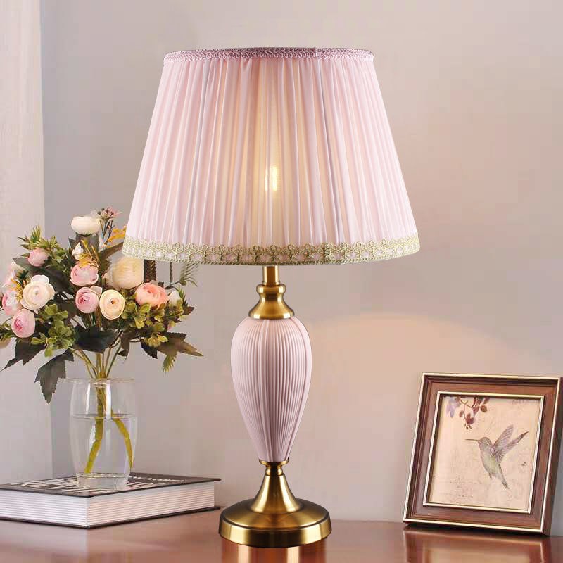 现代欧式陶瓷新款轻奢高档v卧室床头灯客厅温馨简约调光触摸台灯