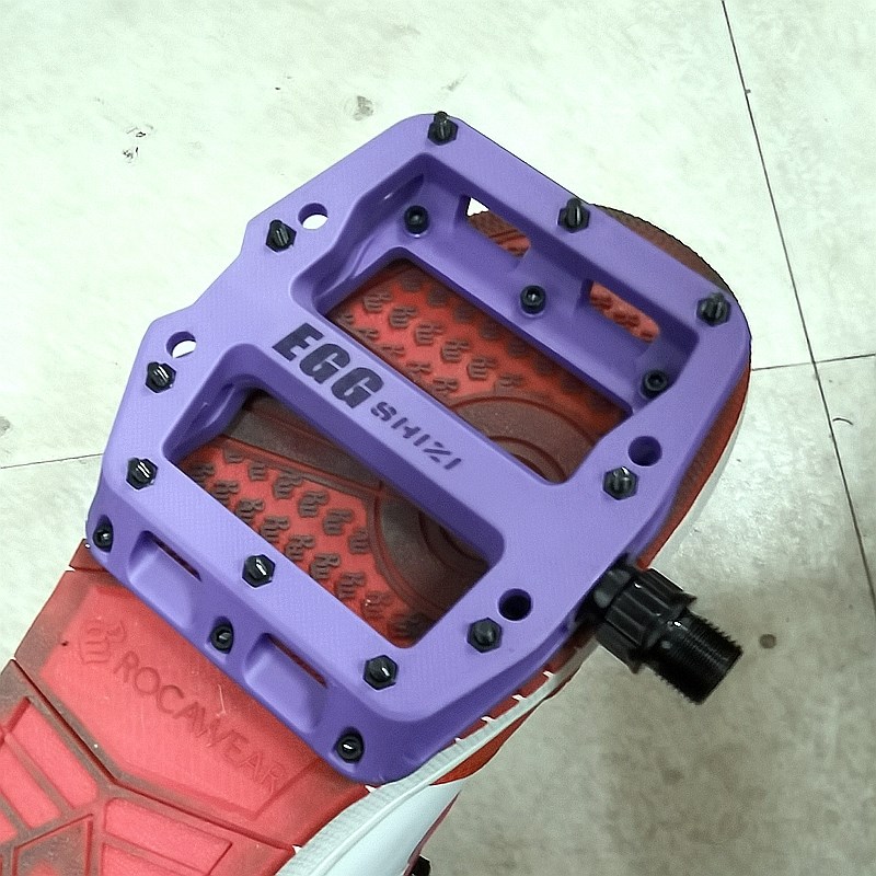 EGGSHIZI尼龙纤维平板自行车脚踏板林道软尾山地车宽大脚蹬子耐用