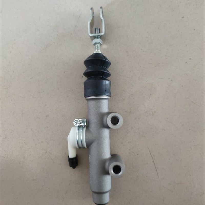 新源65/75胶轮式挖掘机 离合器分泵 离合总泵 带推杆铝泵瑞立原厂