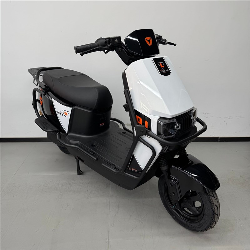 适用雅迪莱卡护杠莱卡电动车全车保险杠加厚加固尾架货架改装配件