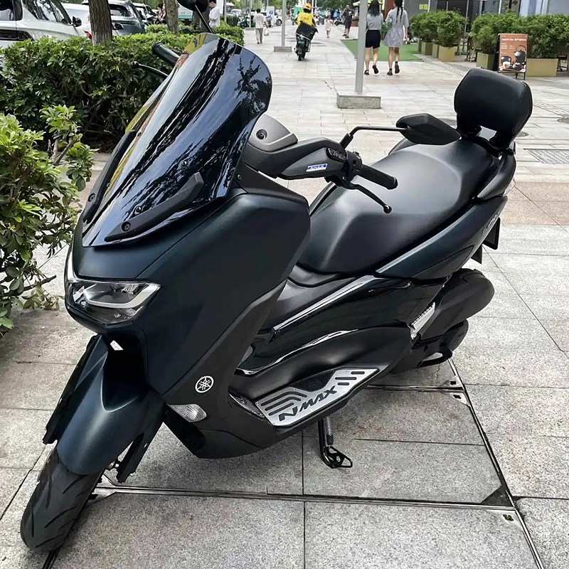 适用雅马哈NMAX155竞技风挡20-24款改装前风挡加高挡风玻璃挡风板