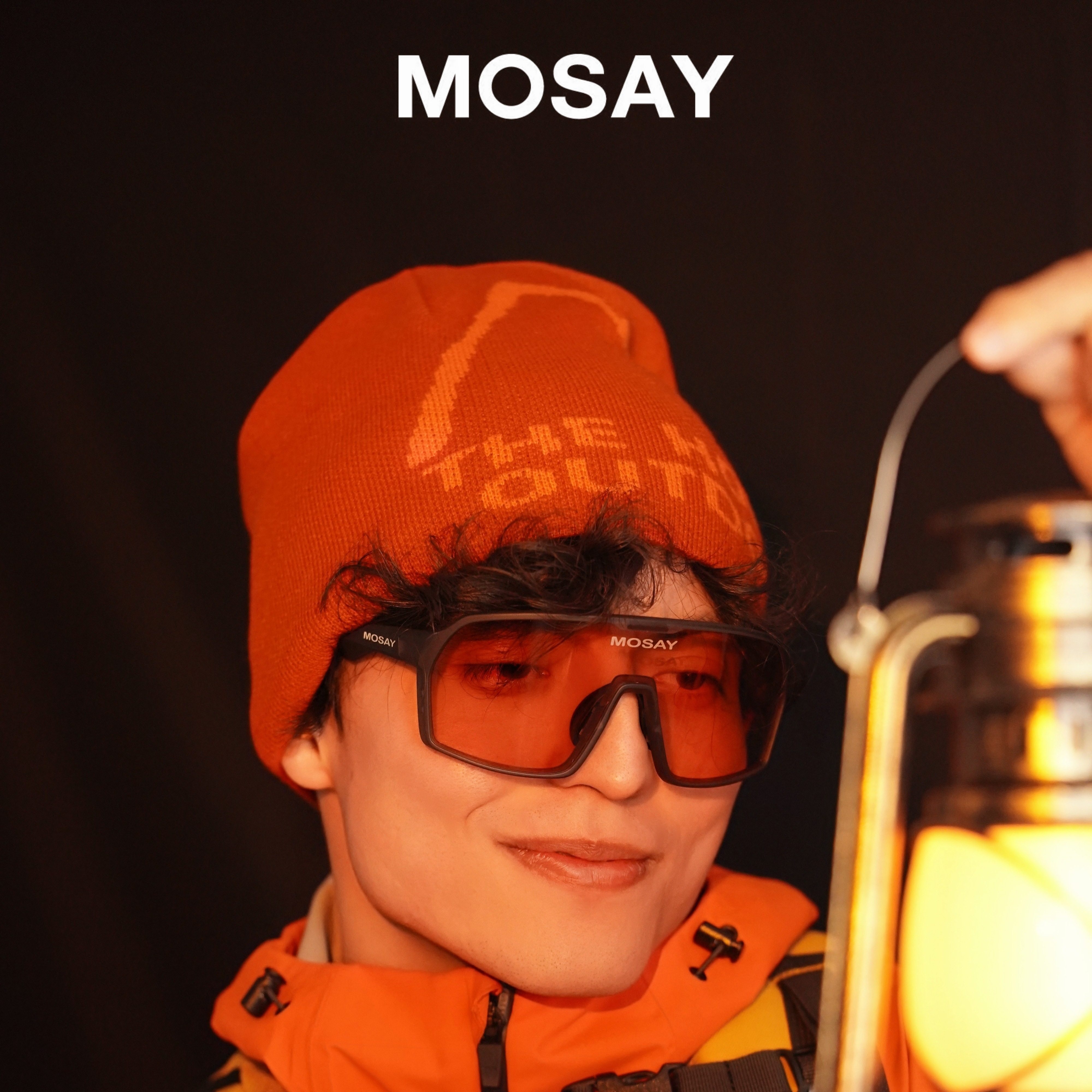 MOSAY新品首发风系列驭风防滑骑行眼镜超轻登山护目镜橘色墨镜