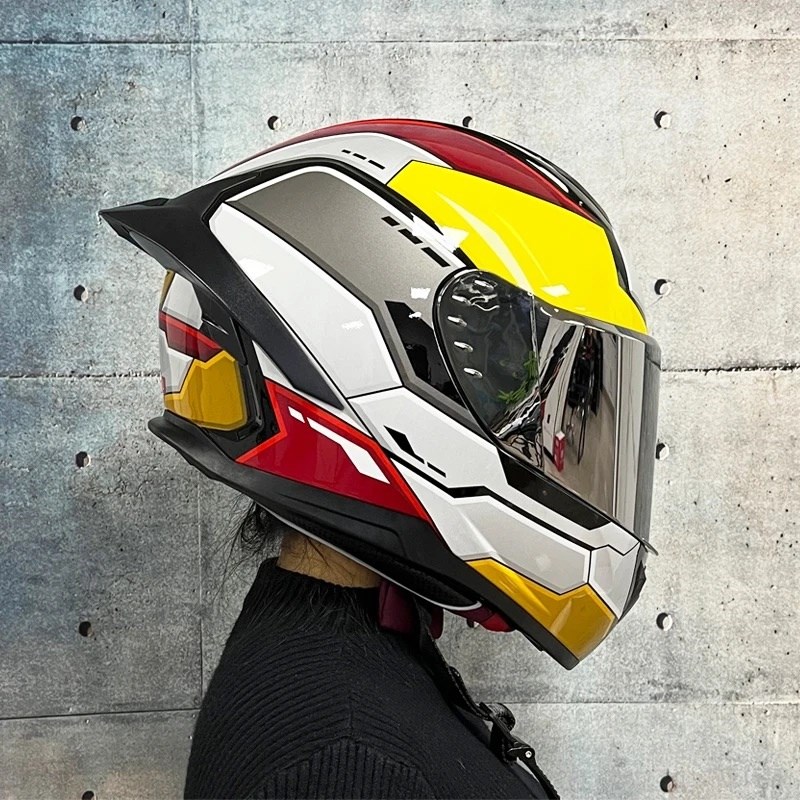 新国际摩托车头盔男女全盔CCC认证冬季蓝牙个性四季尾翼机车炫酷