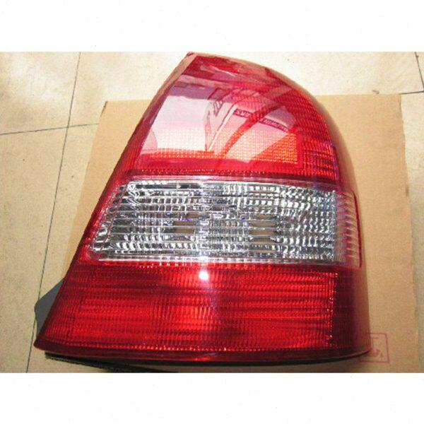 适配02-04款马自达323尾灯后灯刹车灯总成福美来尾灯总成原装款