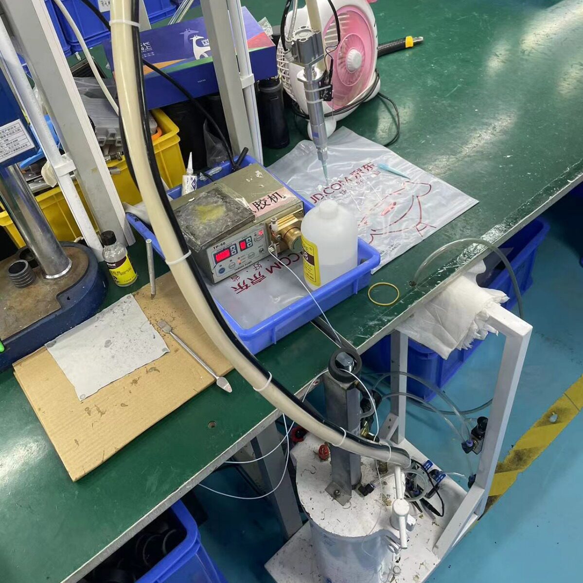 光学望远镜 手持式防水硅胶 手动阀门点胶机 带控制器 气动压力罐
