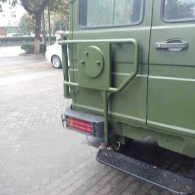 依维柯备胎架固定总成军改装  J4520四驱车N件车