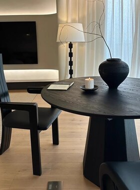 侘寂风实木圆桌白蜡木p餐桌小户型黑色圆形饭桌民宿酒店覆古小圆