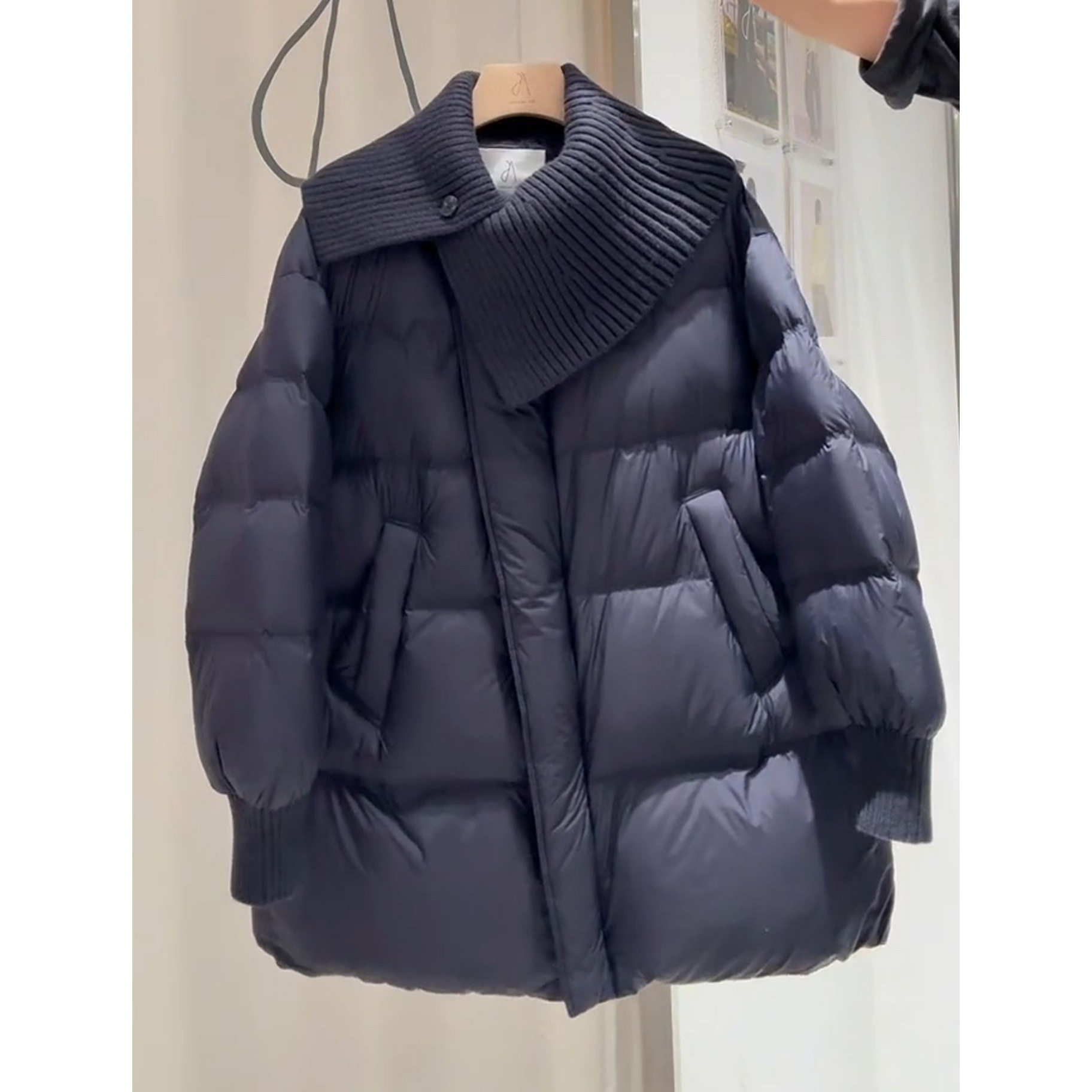 黑色针织披肩泡芙棉服女装2025年冬季新款小个子韩系通勤保暖外套