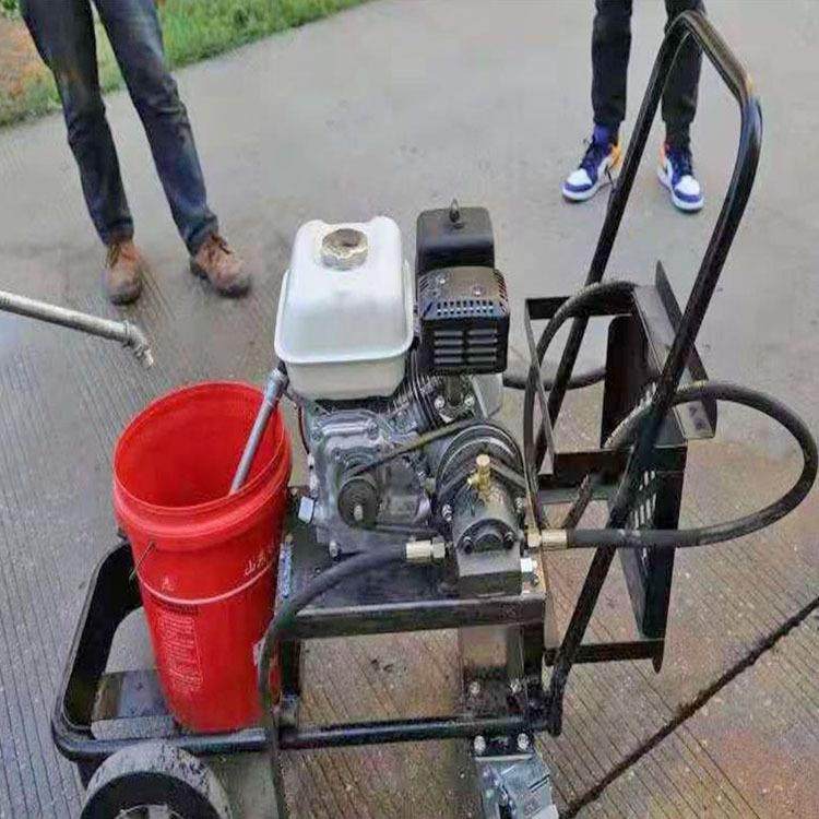 小型沥青洒布机一台施工质量好洒布机设备机器乳化沥青洒布机,五金/工具,其他机械五金,淘宝优惠券,粉丝福利购,淘宝优惠卷
