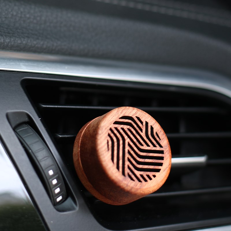 复古车内车载空调出风口精油扩香木车用实木质无火香薰香水摆件器