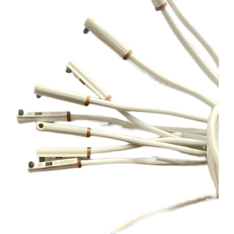 SMC型气缸磁性开关D-M9NE D-M9PE D-M9BE D-M9BEV常闭型传感应器