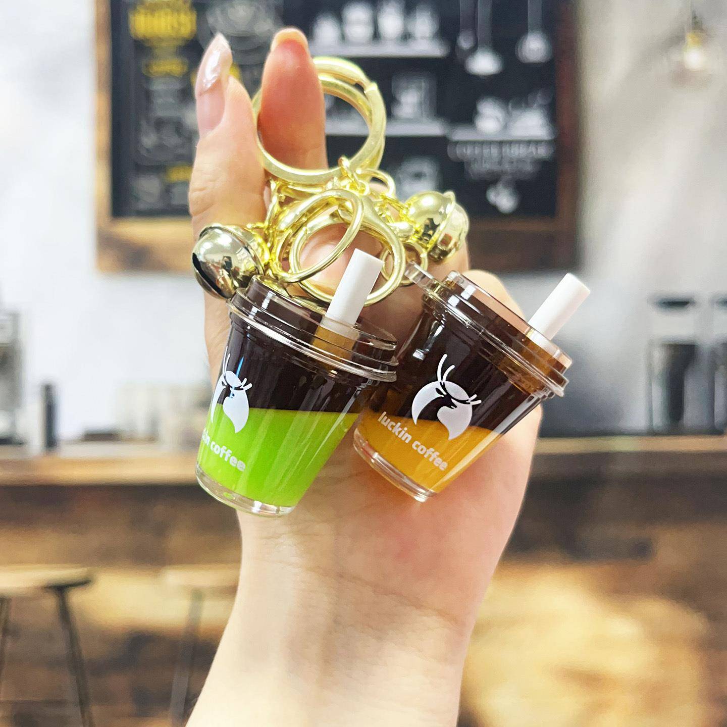 亚克力入油瑞幸橙c美式流沙瓶钥匙扣网红爆款咖啡杯男女钥匙挂链