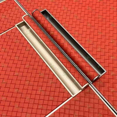 轻奢皮革衣柜拉手Poliform定制皮质衣橱别墅大户型高端合金包边