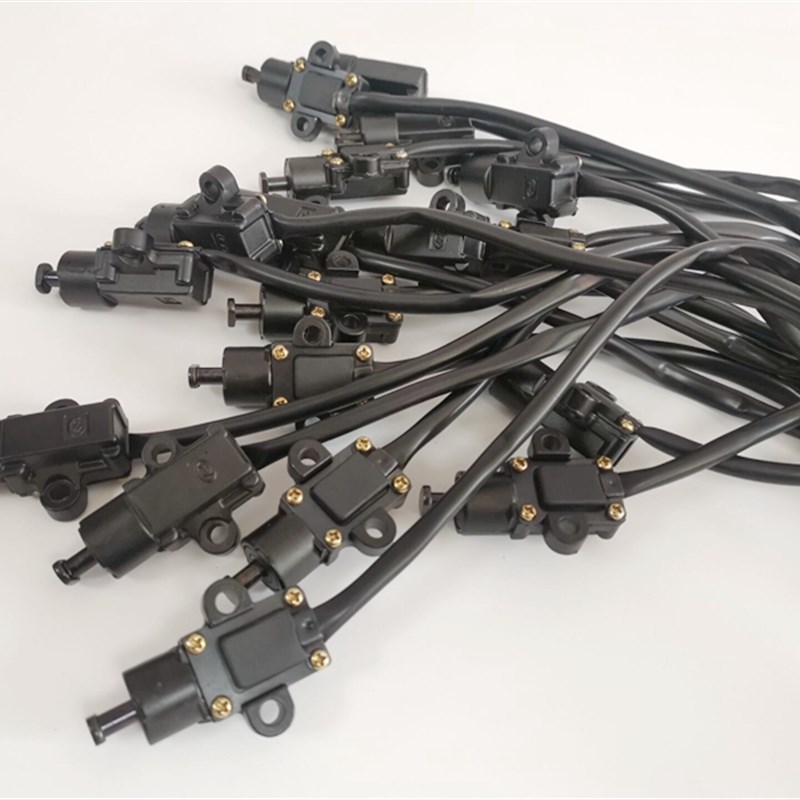 适用永源战隼YY350枭风地平线小忍者摩托跑车单脚架边撑熄火开关