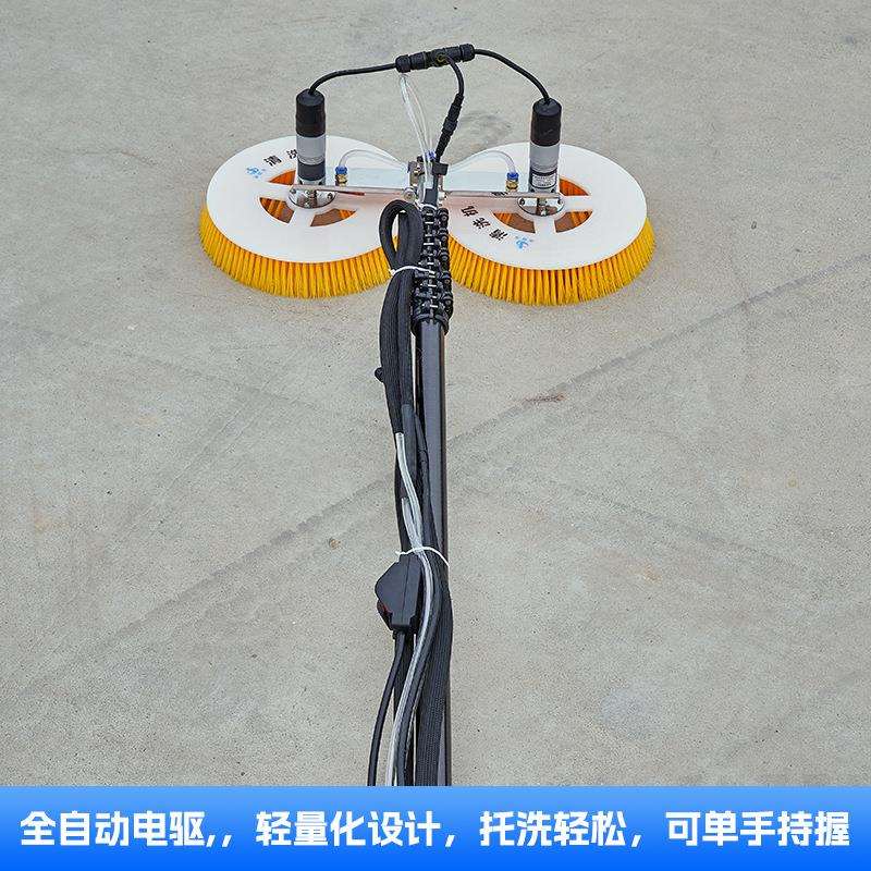 电动清洗机光伏板阳能工具清洗机机器人干洗水洗喷水清洗机清洁刷