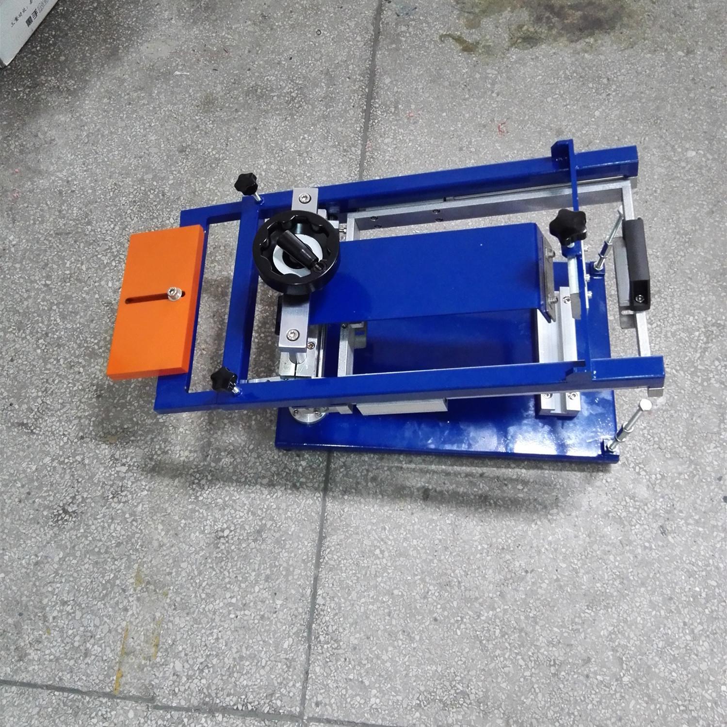 义乌小商城直供手动曲面丝印机/印刷产品/手环/一次水怀/玻璃杯