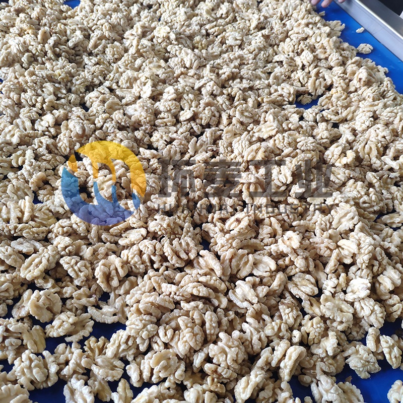 核桃仁脱皮清洗机 高压水流核桃仁去皮机 山东环麦果仁完整