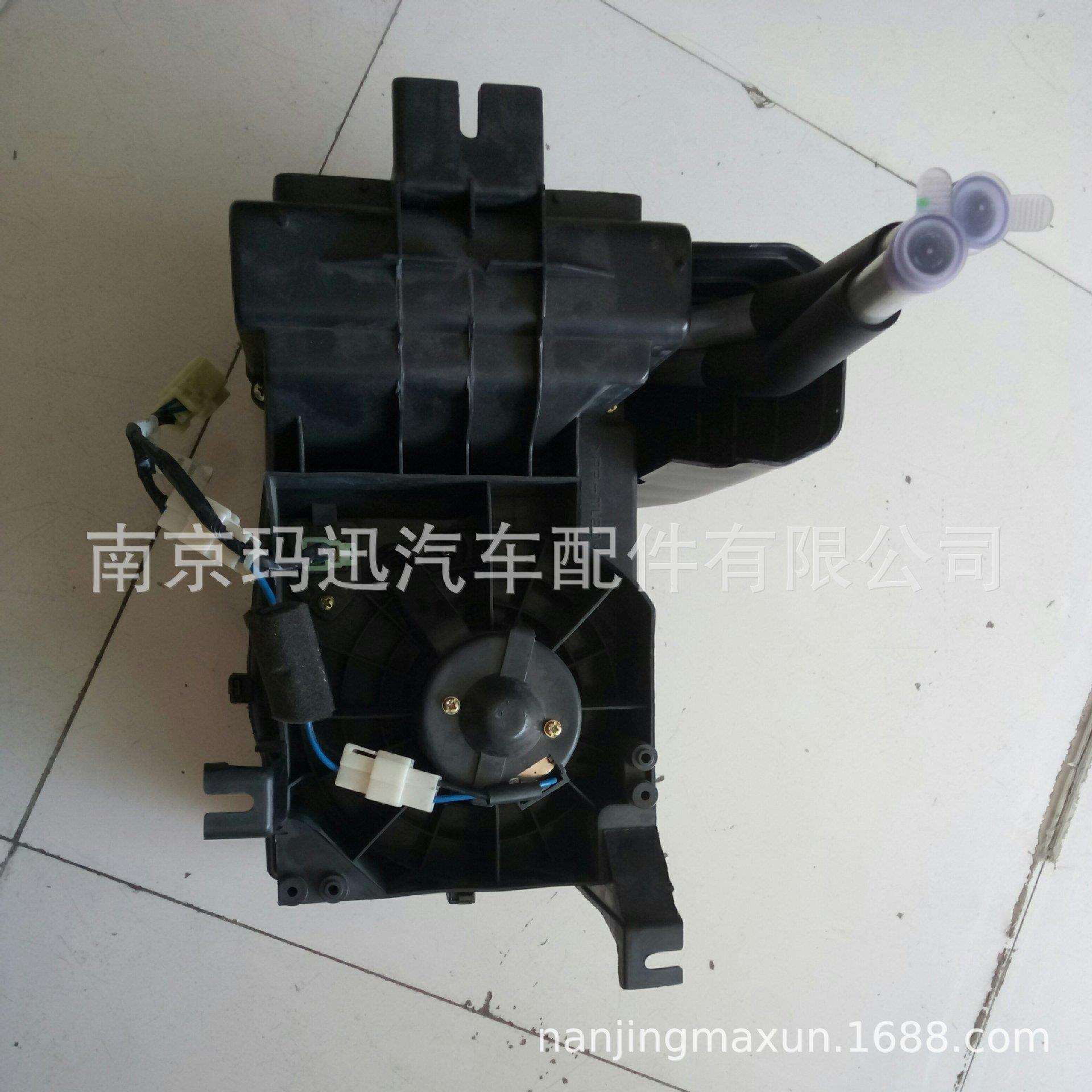 南京依维柯配件 宝迪 得意欧胜 后暖风机总成5802749297 97336511图片
