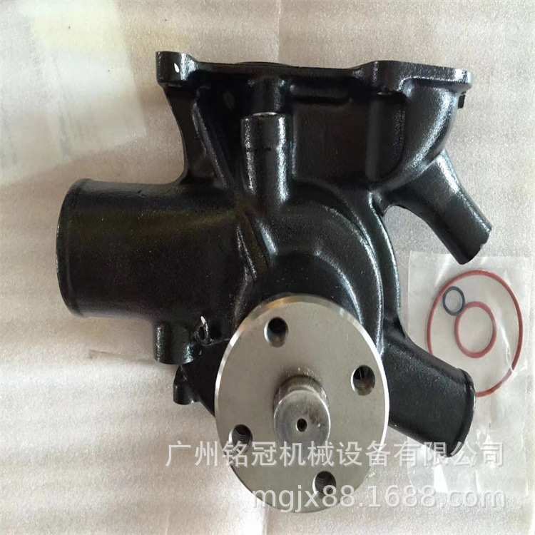 三一SY385-9 SY465-8 SY485-9加藤HD1430-2 6D24发动机水泵
