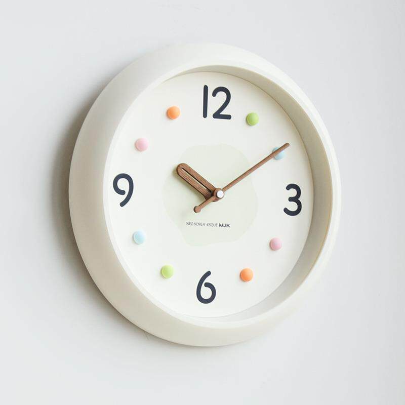 MJK钟表挂钟客厅2024新款家用时尚静音简约现代创意时钟挂墙奶油