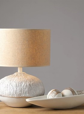 现代轻奢台灯摆件新中式法式简约客厅酒柜酒店大厅树脂家居装饰品