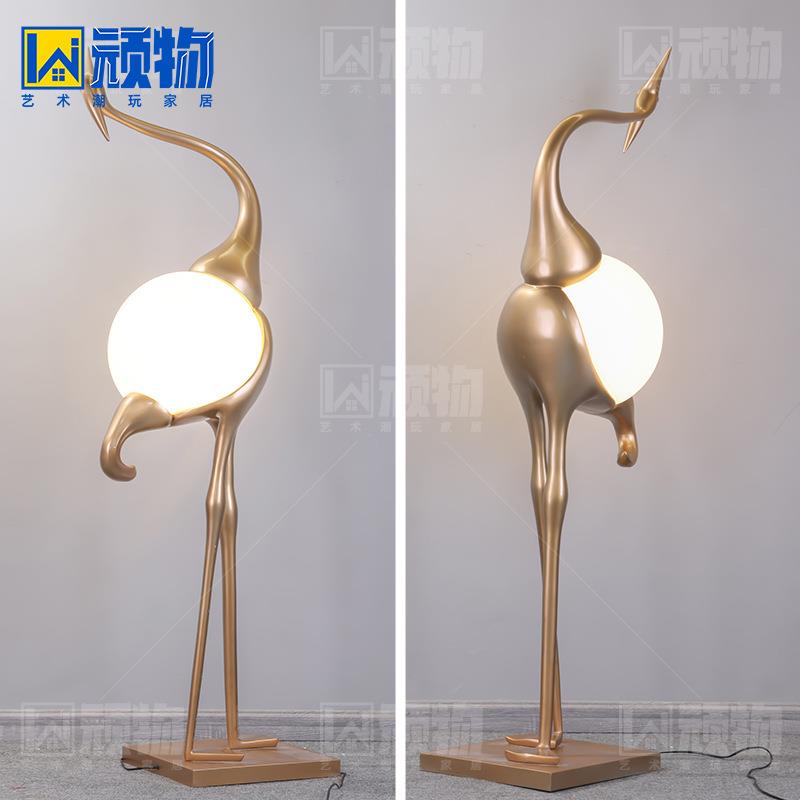 艺术雕塑灯人形落地灯高档摆件抽象人物灯抱抱灯大型艺术灯网红灯