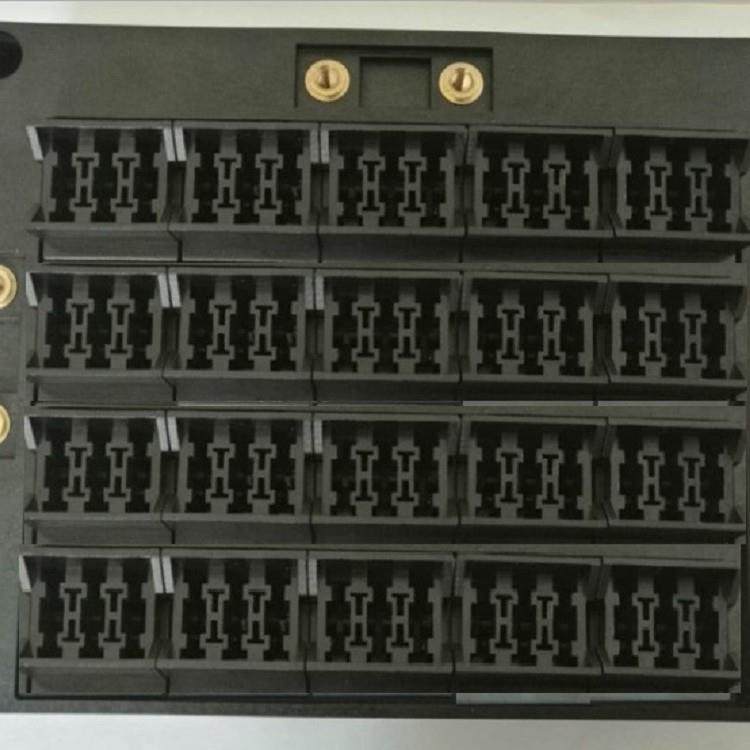 20路15路18路20路40路30路60路45路50路带继电器保险丝盒总成发动