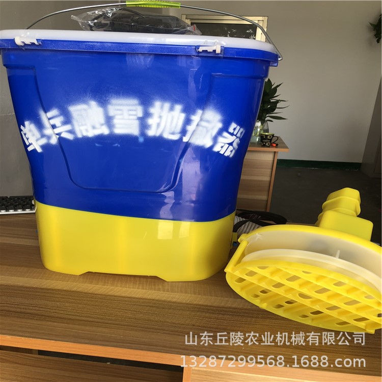 后背式电动撒肥器融雪器 旱水稻种撒播喷颗粒扬肥机撒肥机撒肥器